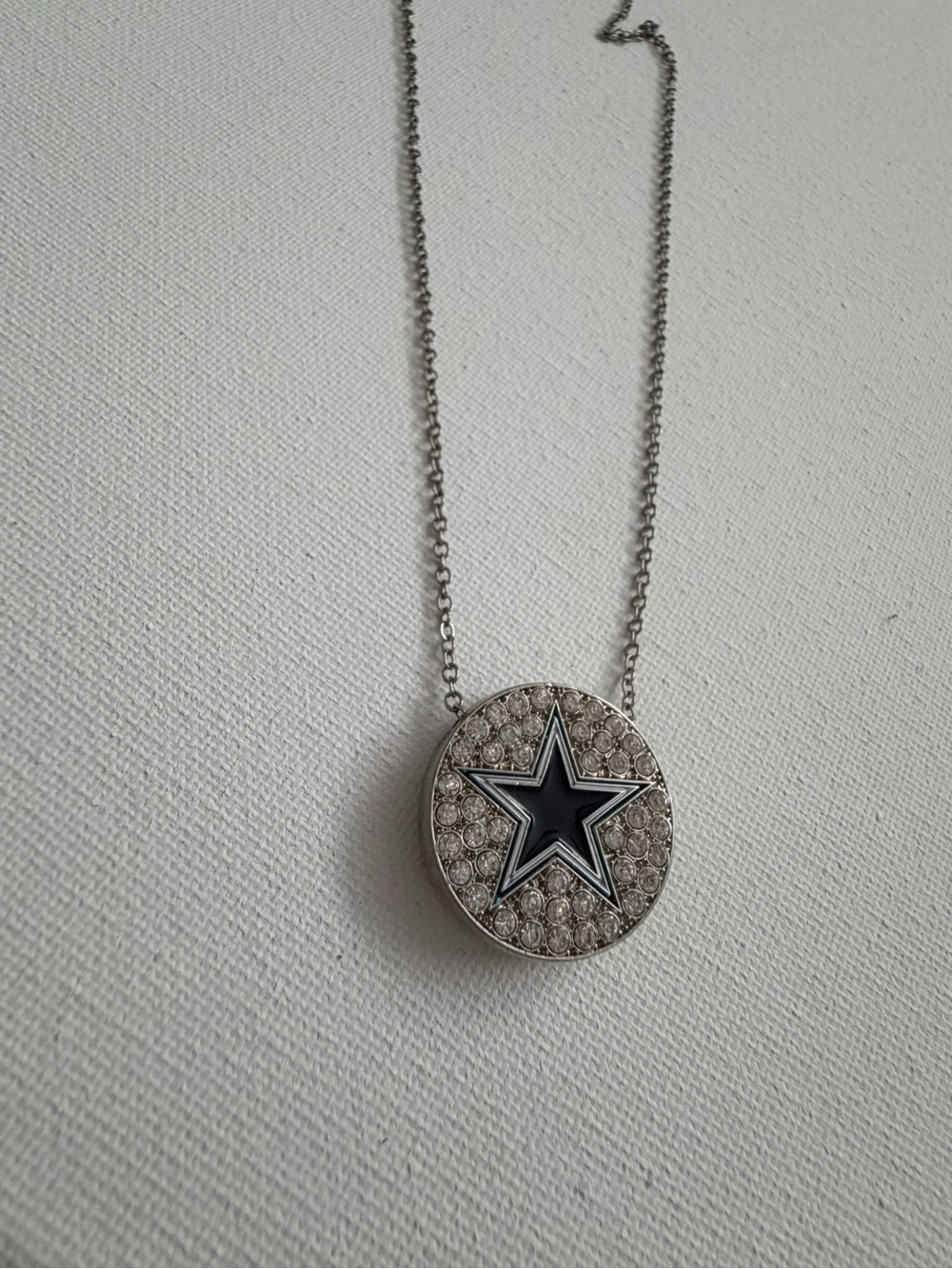 DALLAS COWBOYS RHINESTONE NECKLACE